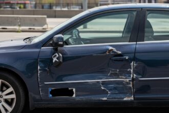 schimbare in codul rutier proprietarii de masini avariate nu vor mai fi obligati sa se prezinte la politie in 24 de ore 6a00578da2384