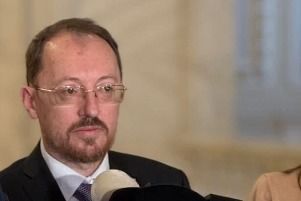 senatorul sava dezlantuit pe usr in dezbaterea pe desfiintarea unor institutii culturale avem deficiente grave la educatie si inevitabil la cultura cred ca ar trebui sa infiintam sa in 6a0d943d1d967
