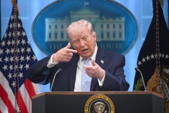 trump pregateste un asalt asupra iranului si tanjeste dupa uraniu as prefera sa l am m as simti mai bine 6a08b0a86a5dc