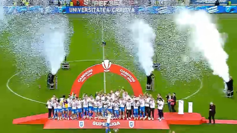 video superliga universitatea craiova este noua campioana a romaniei dupa 5 0 cu universitatea cluj echipa craioveana a reusit eventul 6a0ab934116b5
