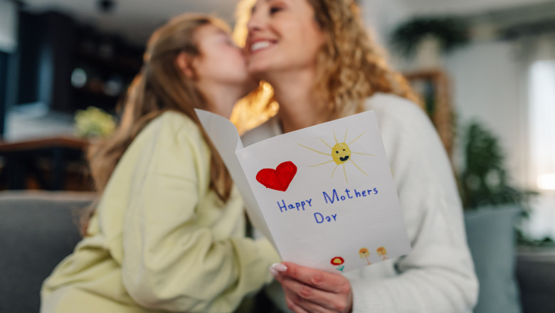 ziua mamei 2026 sarbatorita pe 3 mai ce semnifica si cum este celebrata in romania 69f6d20ae0239