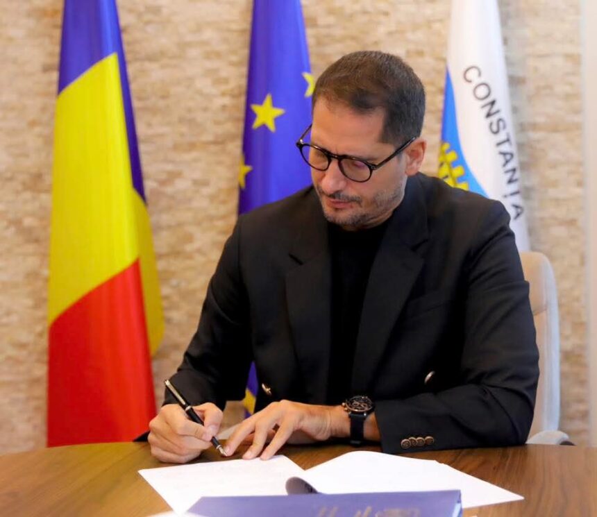 zona delfinariu faleza nord intra in lucrari de modernizare viceprimarul rasauteanu a semnat contractul de executie 69fb36f94b454