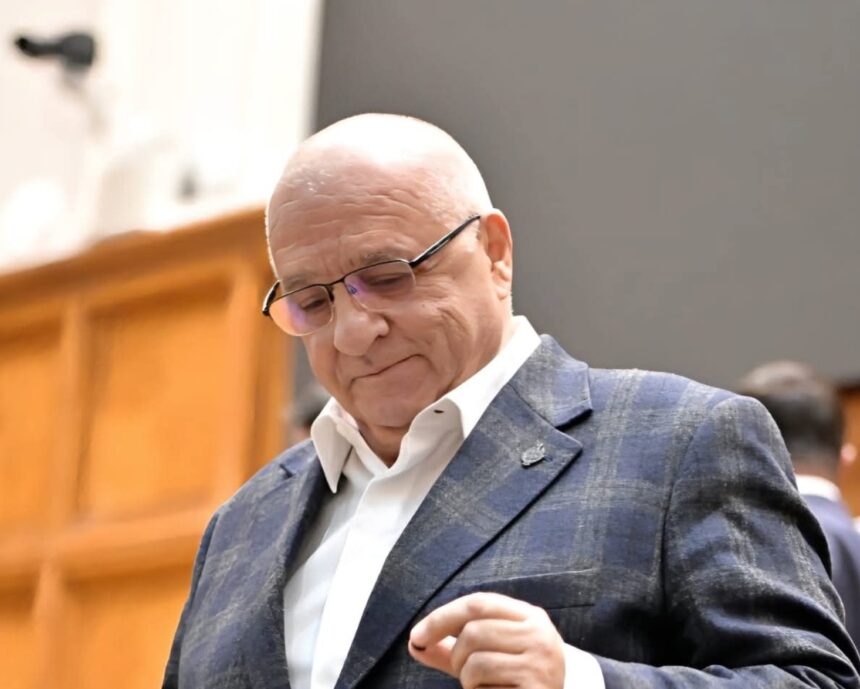 o luna de la demiterea guvernului stroe psd bolojan se agata isteric de functie noi suntem parte a solutiei nu a problemei 6a204b103c2ea